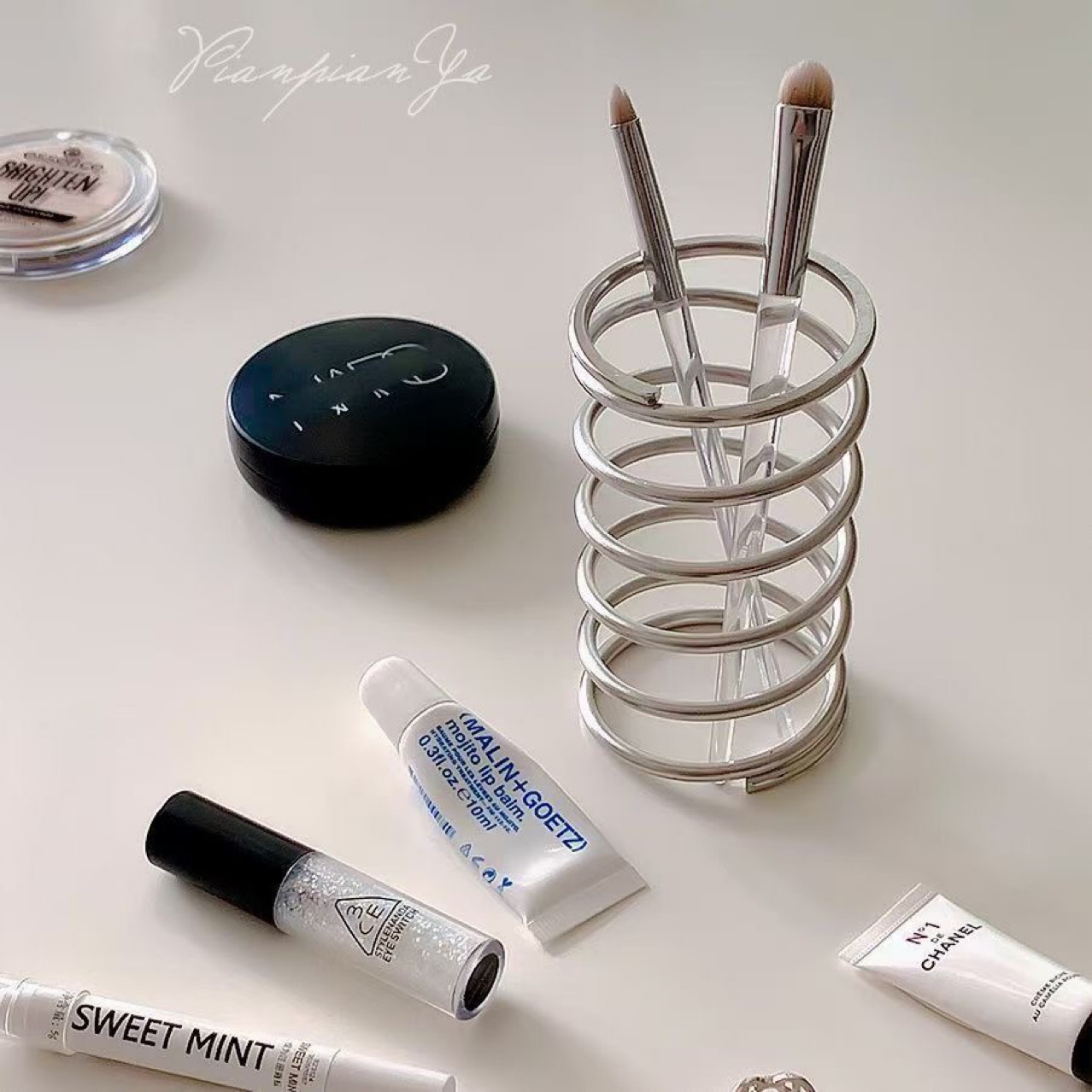 Stainless Steel Toothbrush Hol - Tiny Home Bathroom Kit recension och pris